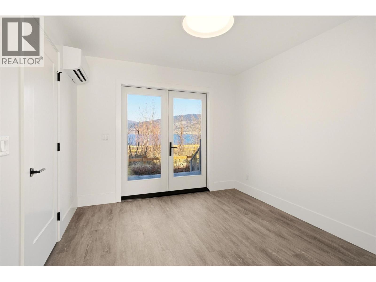 3080 Landry Crescent, Summerland