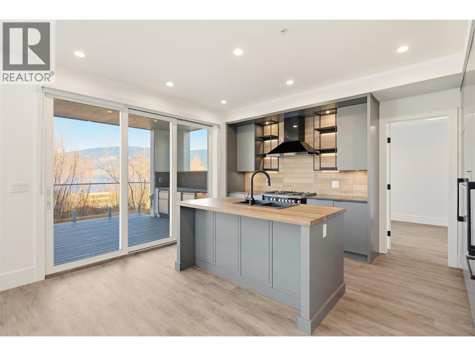 3080 Landry Crescent, Summerland