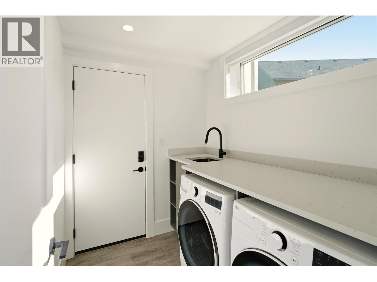 3080 Landry Crescent, Summerland