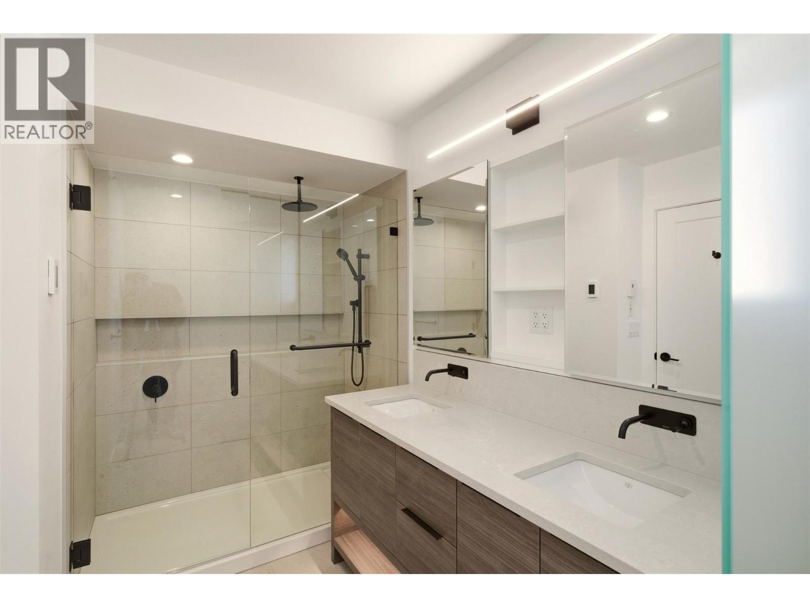 3080 Landry Crescent, Summerland