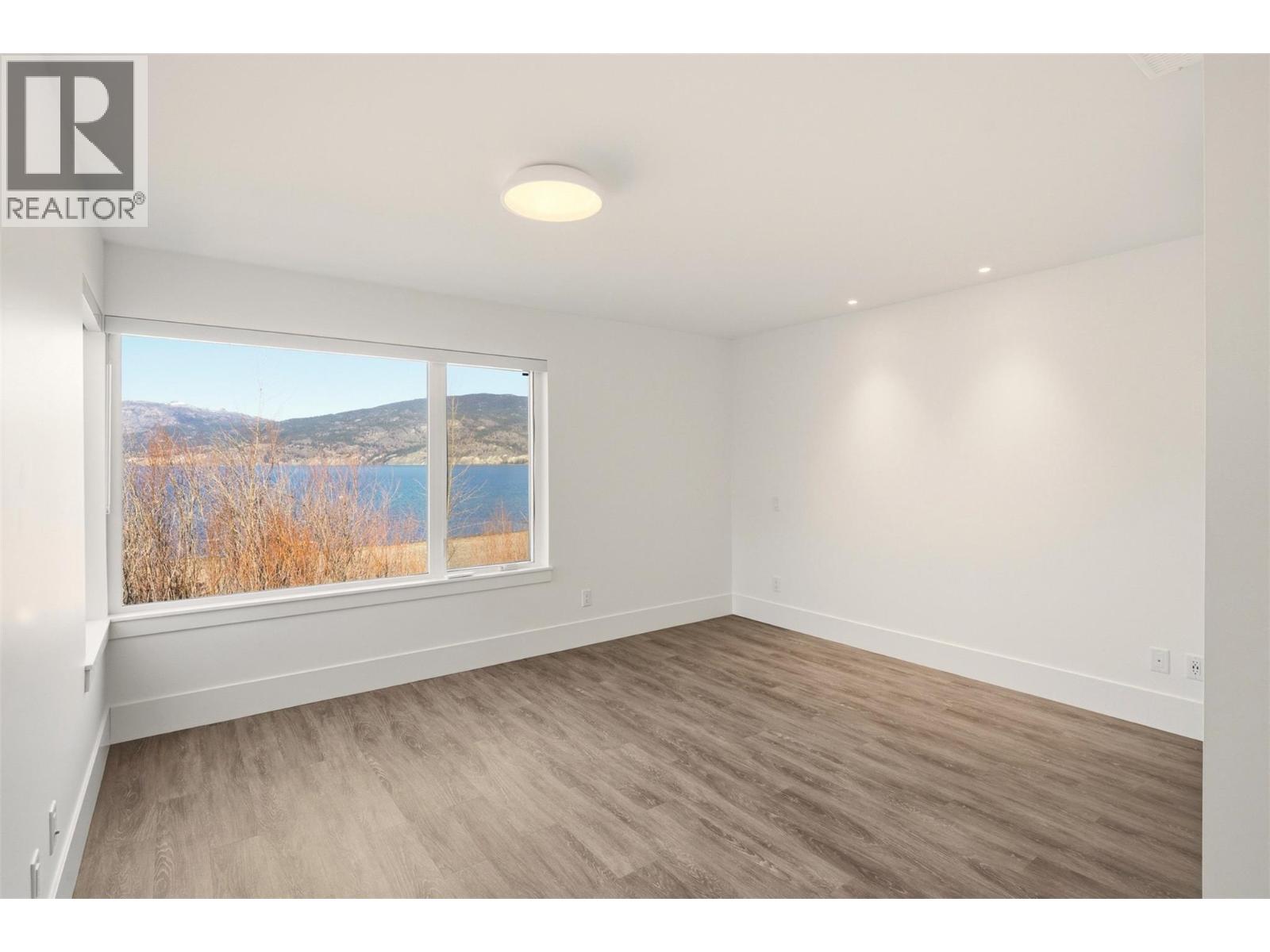 3080 Landry Crescent, Summerland