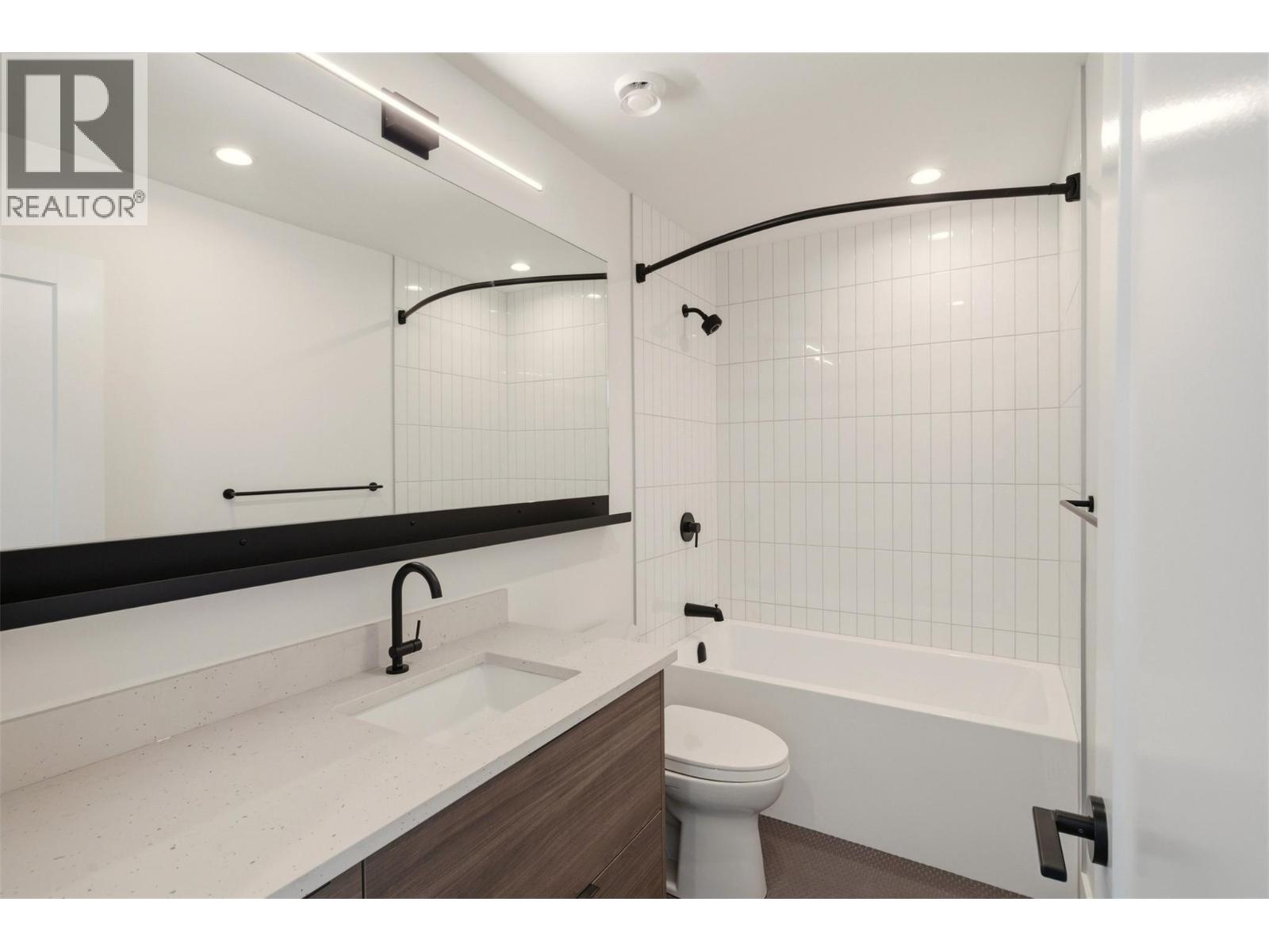 3080 Landry Crescent, Summerland