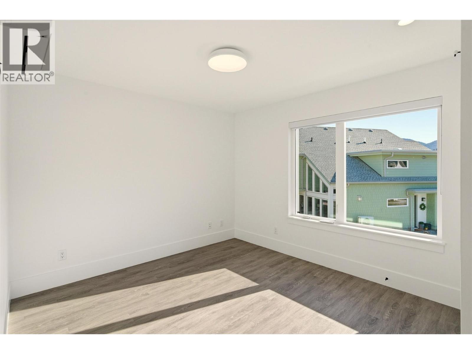 3080 Landry Crescent, Summerland