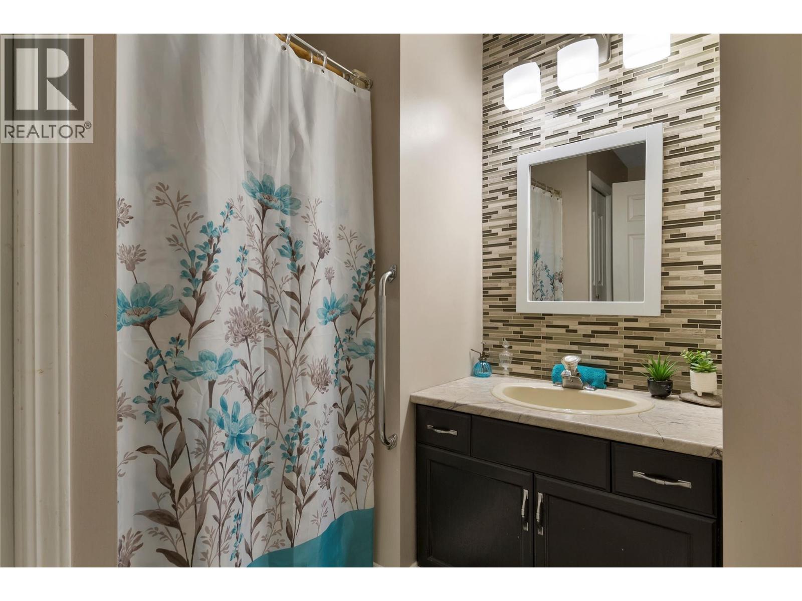 34 4303 27 Avenue, Vernon