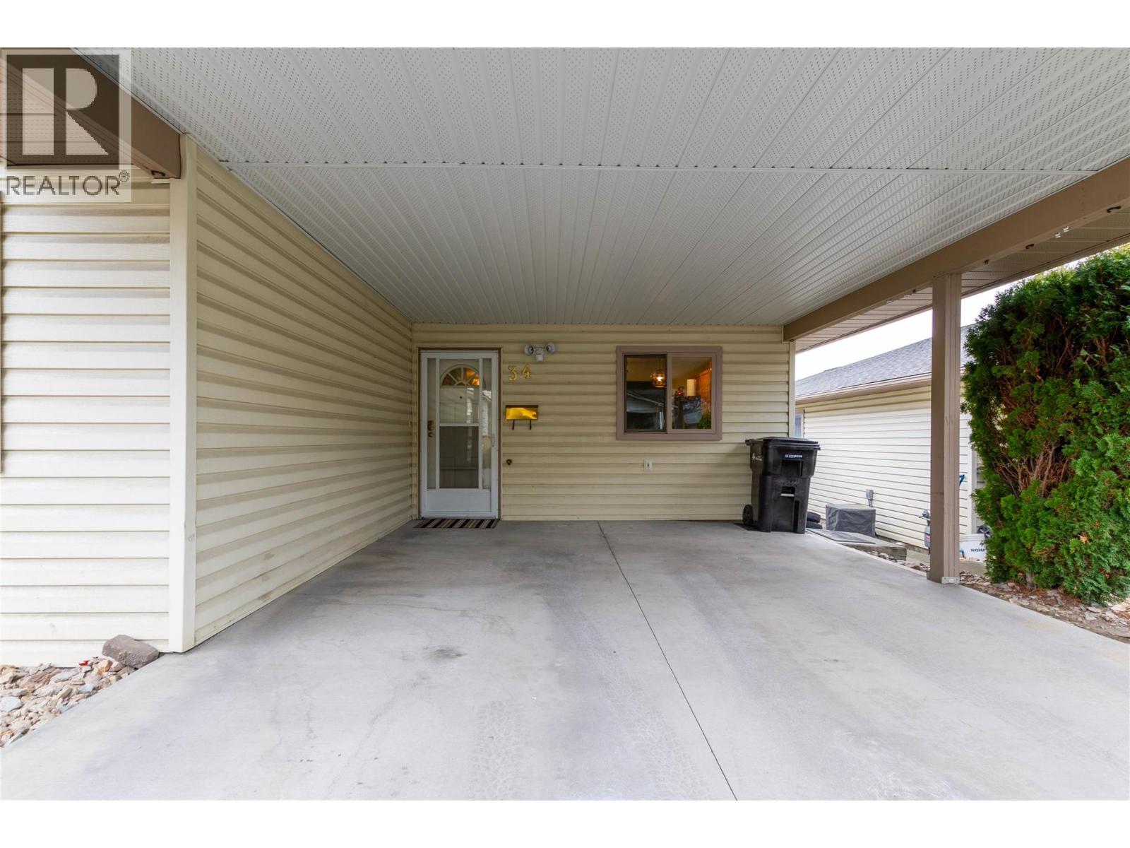 #34 4303 27 Avenue - 3