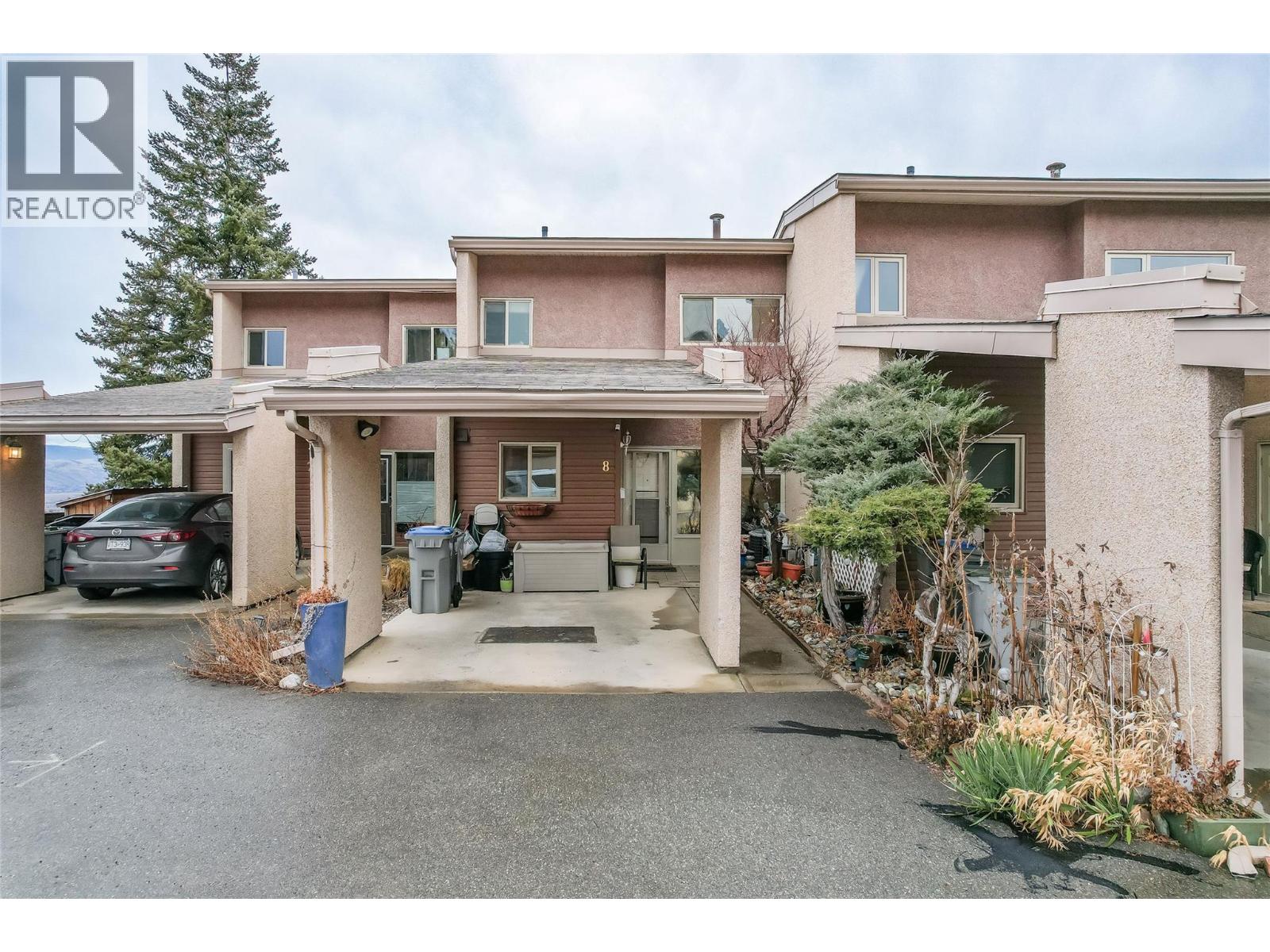 8 1555 Summit Drive, Kamloops
