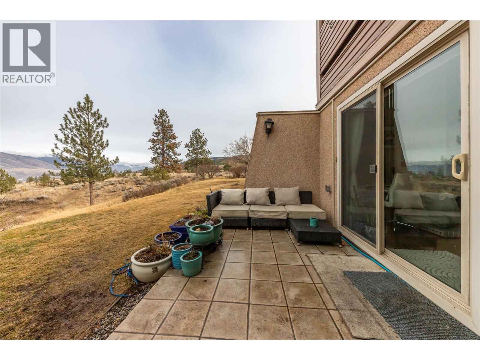 8 1555 Summit Drive, Kamloops