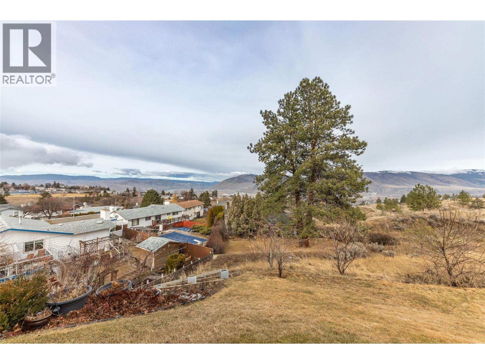 8 1555 Summit Drive, Kamloops
