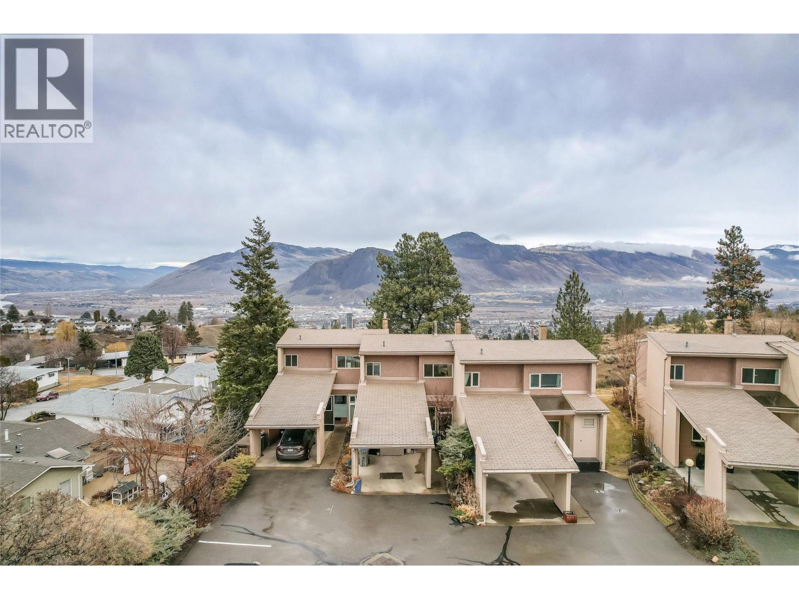8 1555 Summit Drive, Kamloops