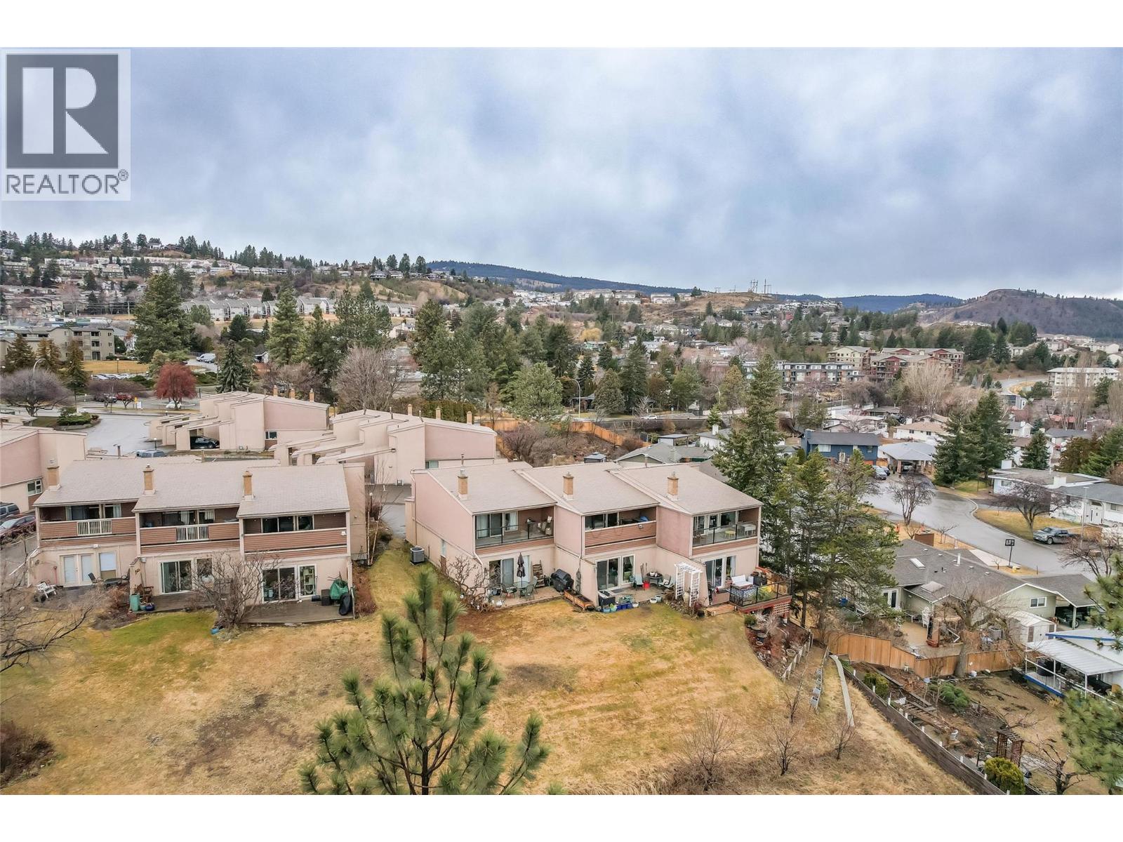 8 1555 Summit Drive, Kamloops