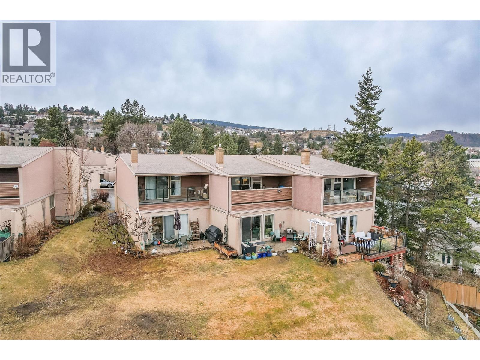 8 1555 Summit Drive, Kamloops