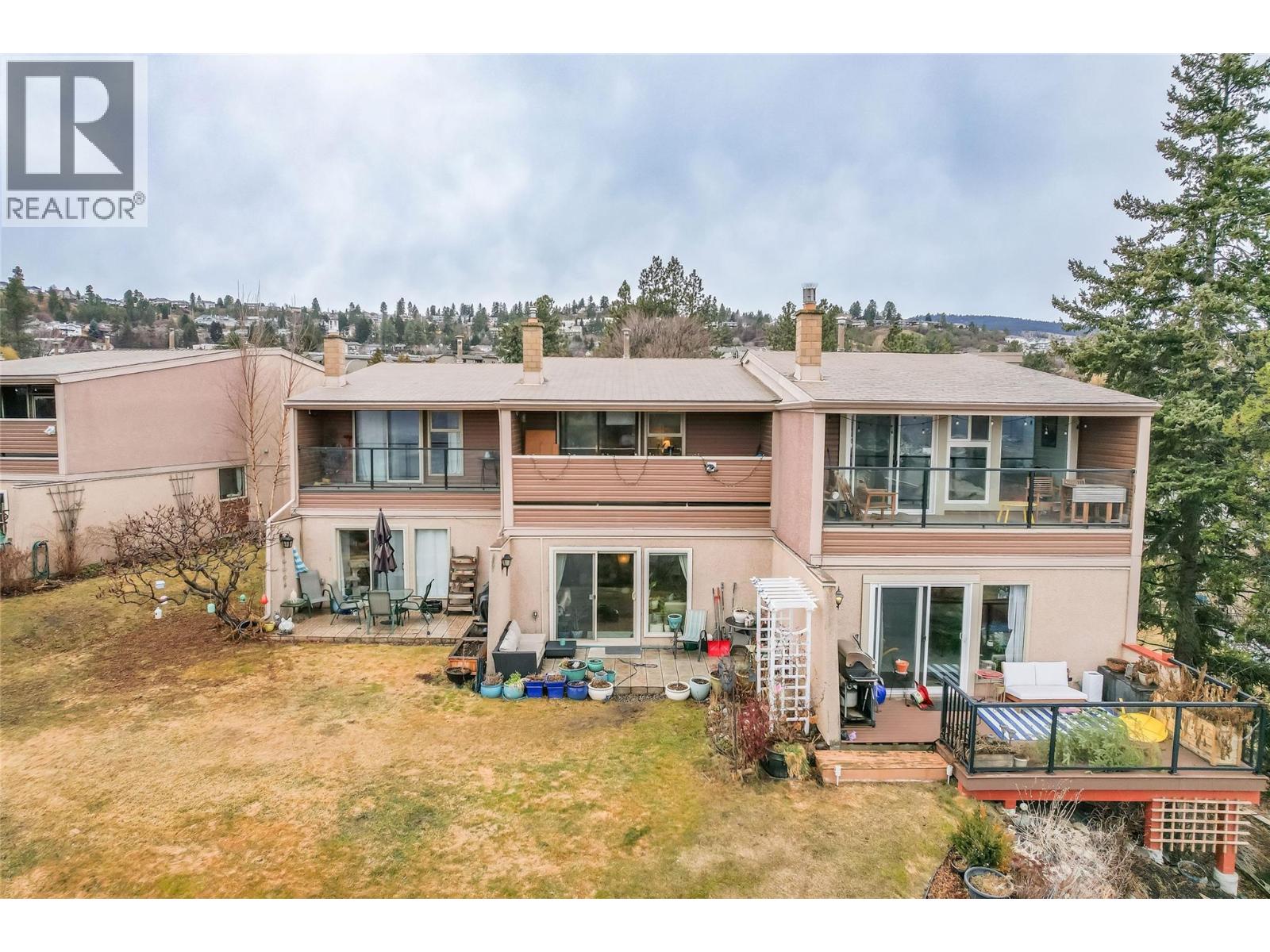 8 1555 Summit Drive, Kamloops