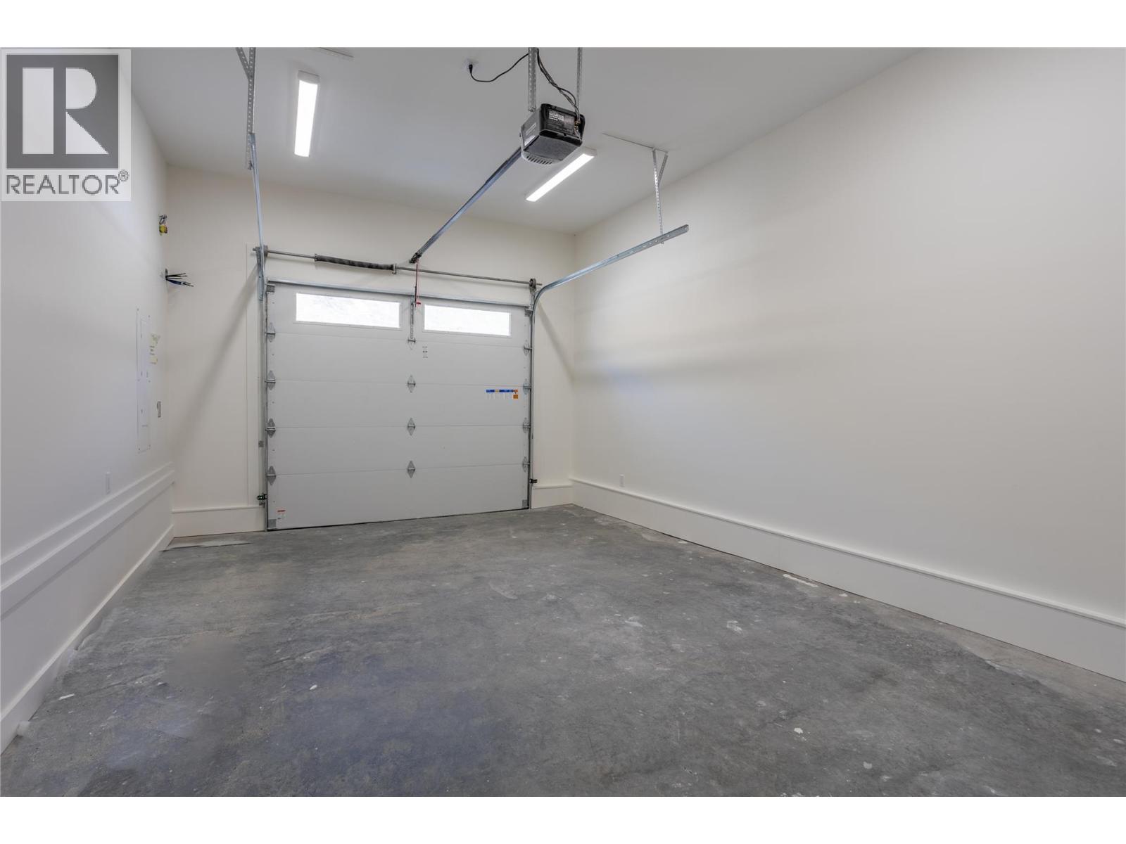 1217 Copper Road, Oliver