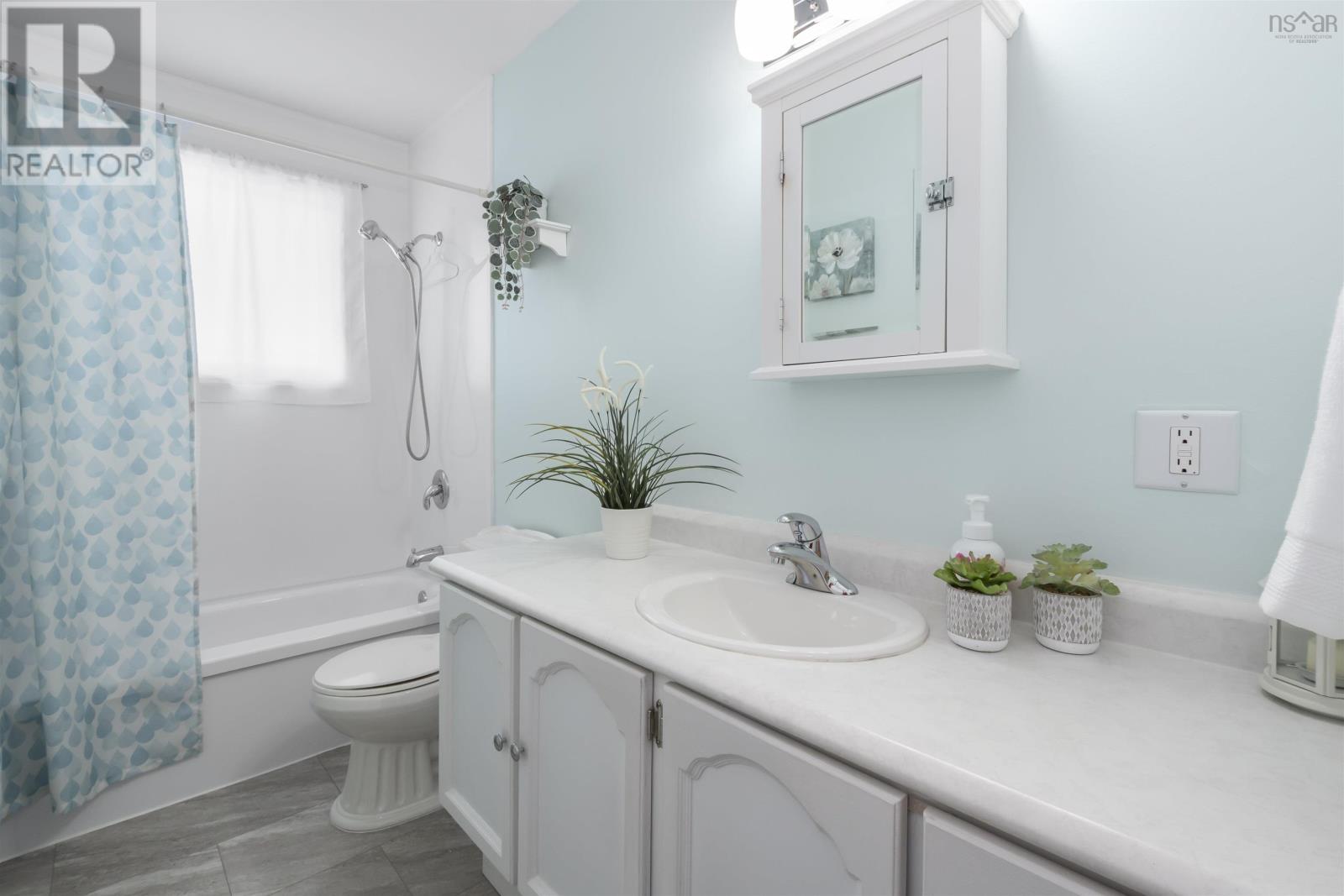 Property 21 of 28 of 39 Franklyn Drive