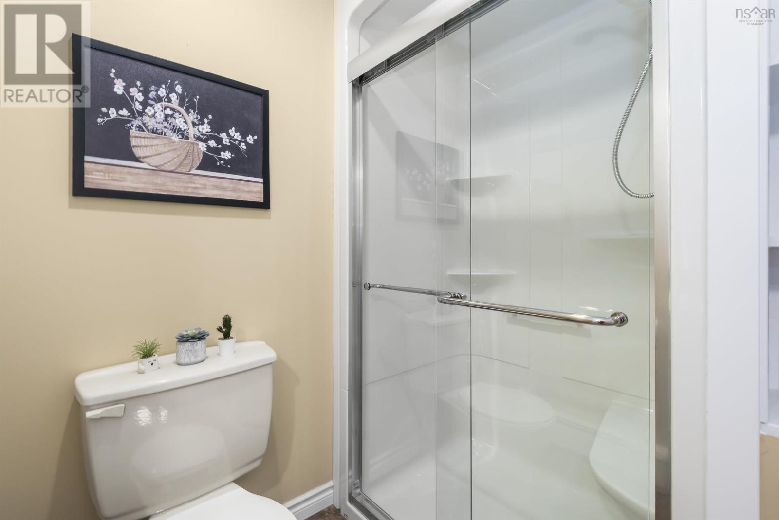 Property 26 of 28 of 39 Franklyn Drive