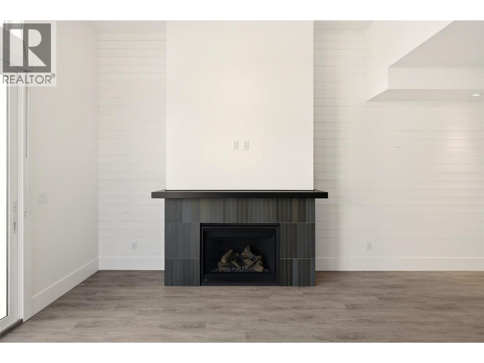 3290 Landry Crescent, Summerland