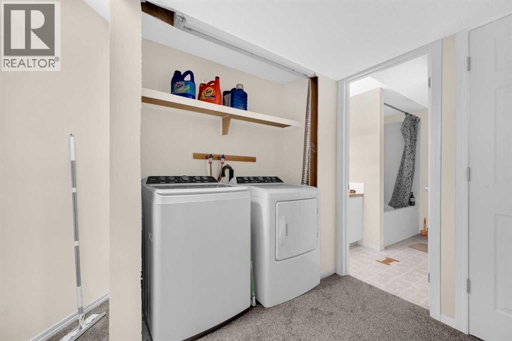 Single Family House for Sale in  Coral Reef Close NE Coral Springs Calgary 