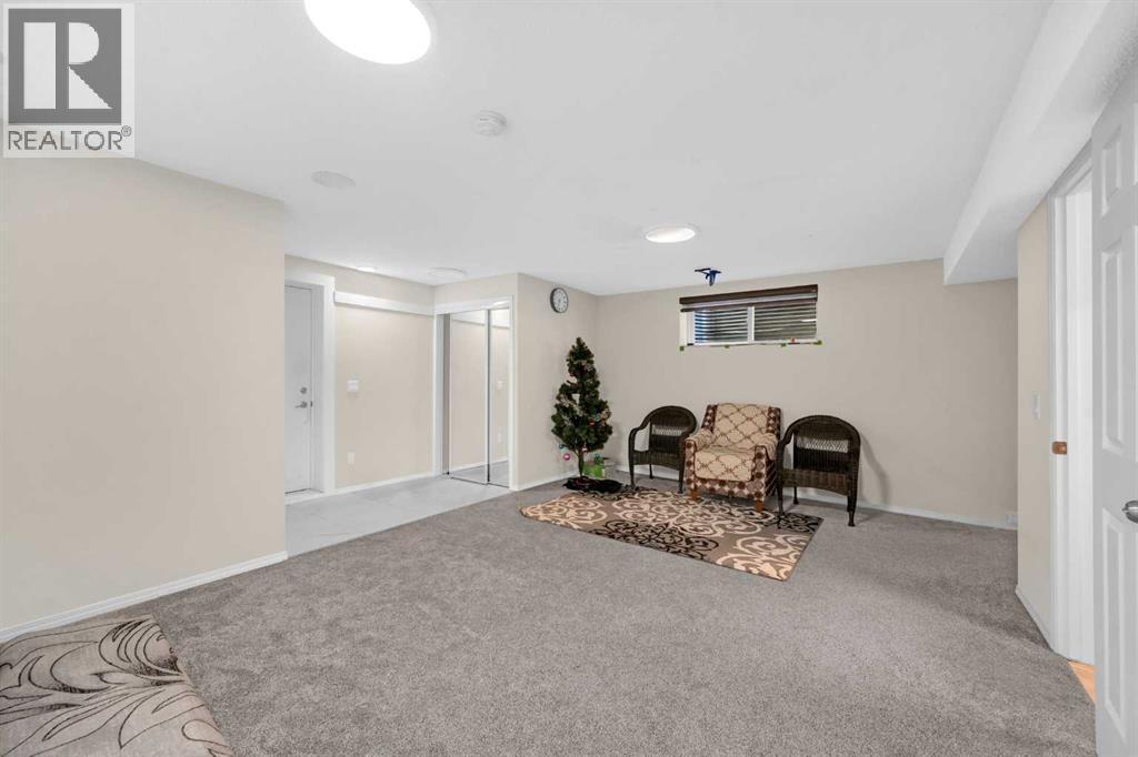 Single Family House for Sale in  Coral Reef Close NE Coral Springs Calgary 