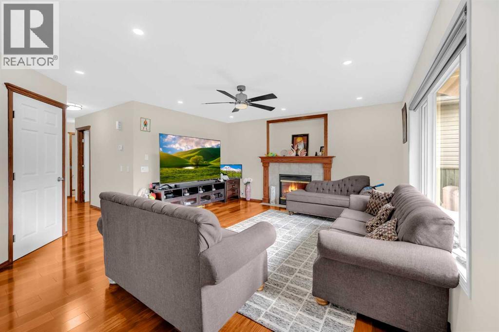 Single Family House for Sale in  Coral Reef Close NE Coral Springs Calgary 