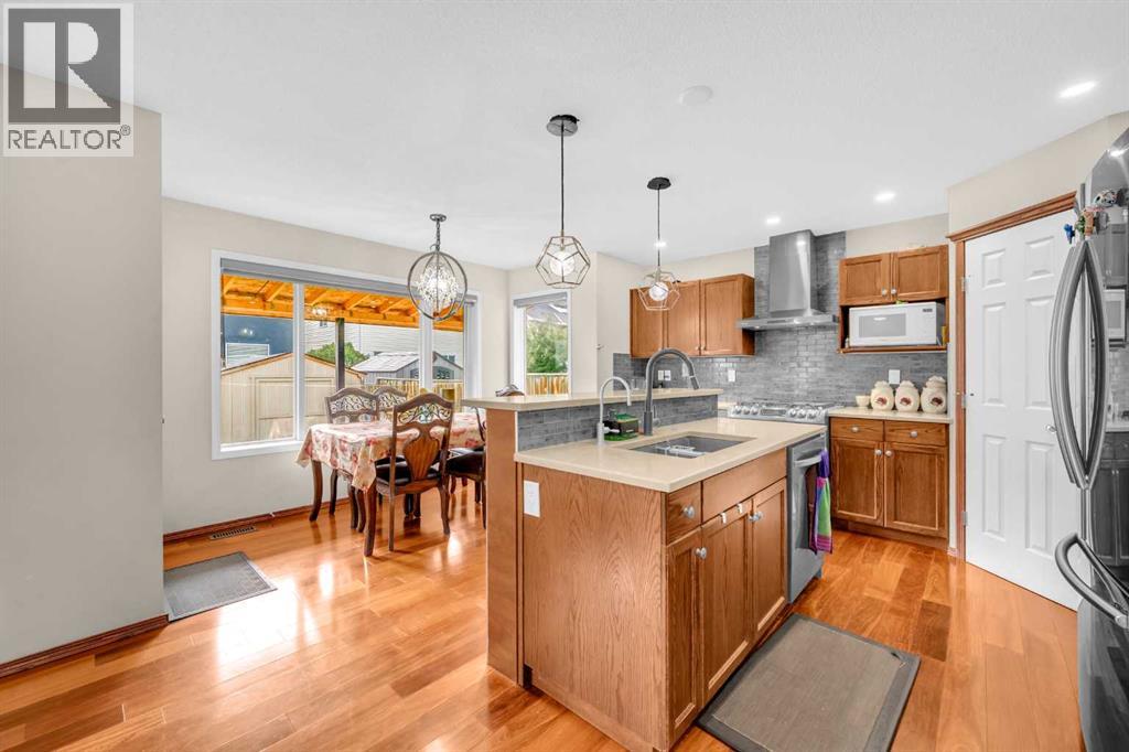 Single Family House for Sale in  Coral Reef Close NE Coral Springs Calgary 