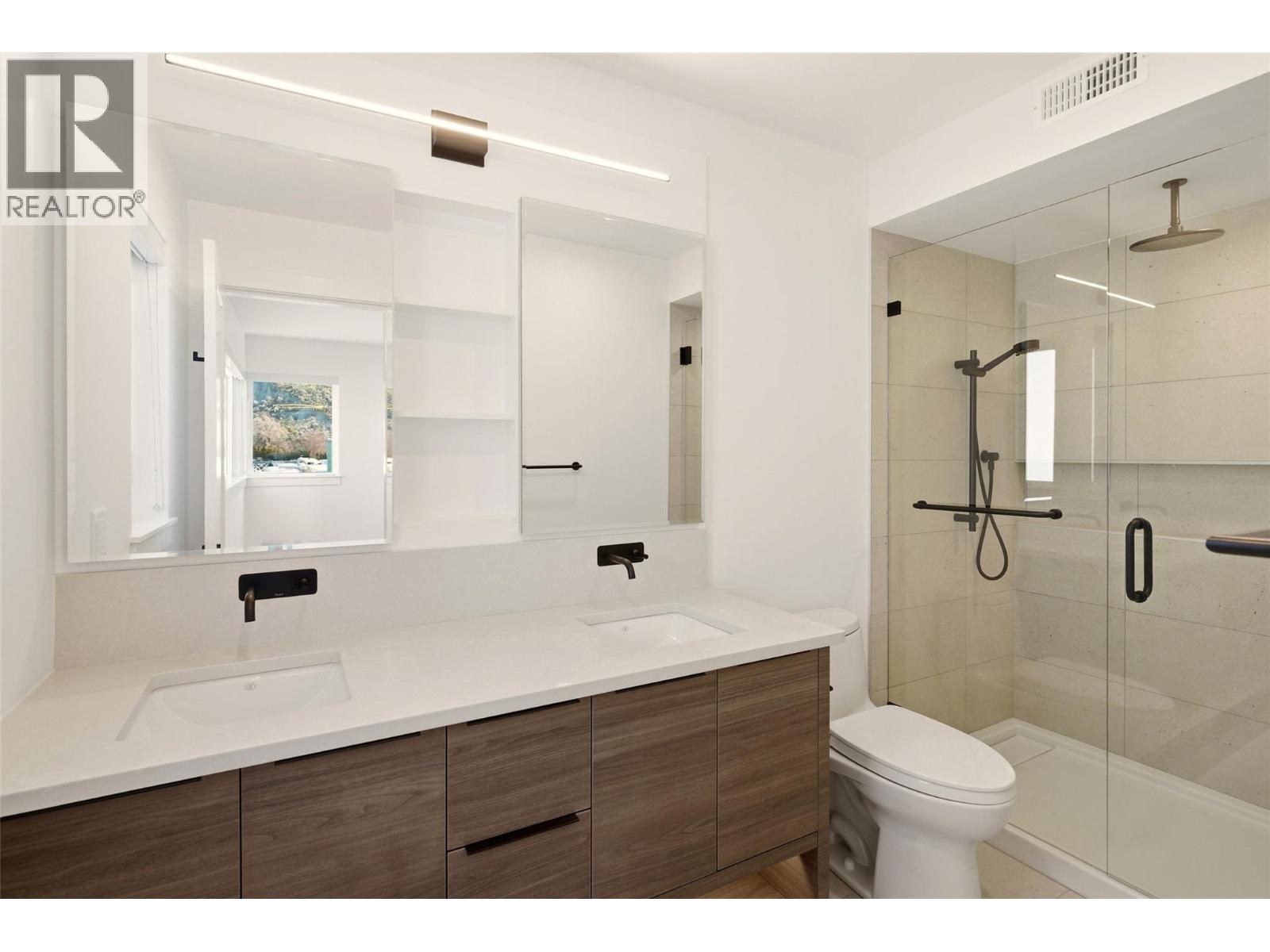 3290 Landry Crescent, Summerland