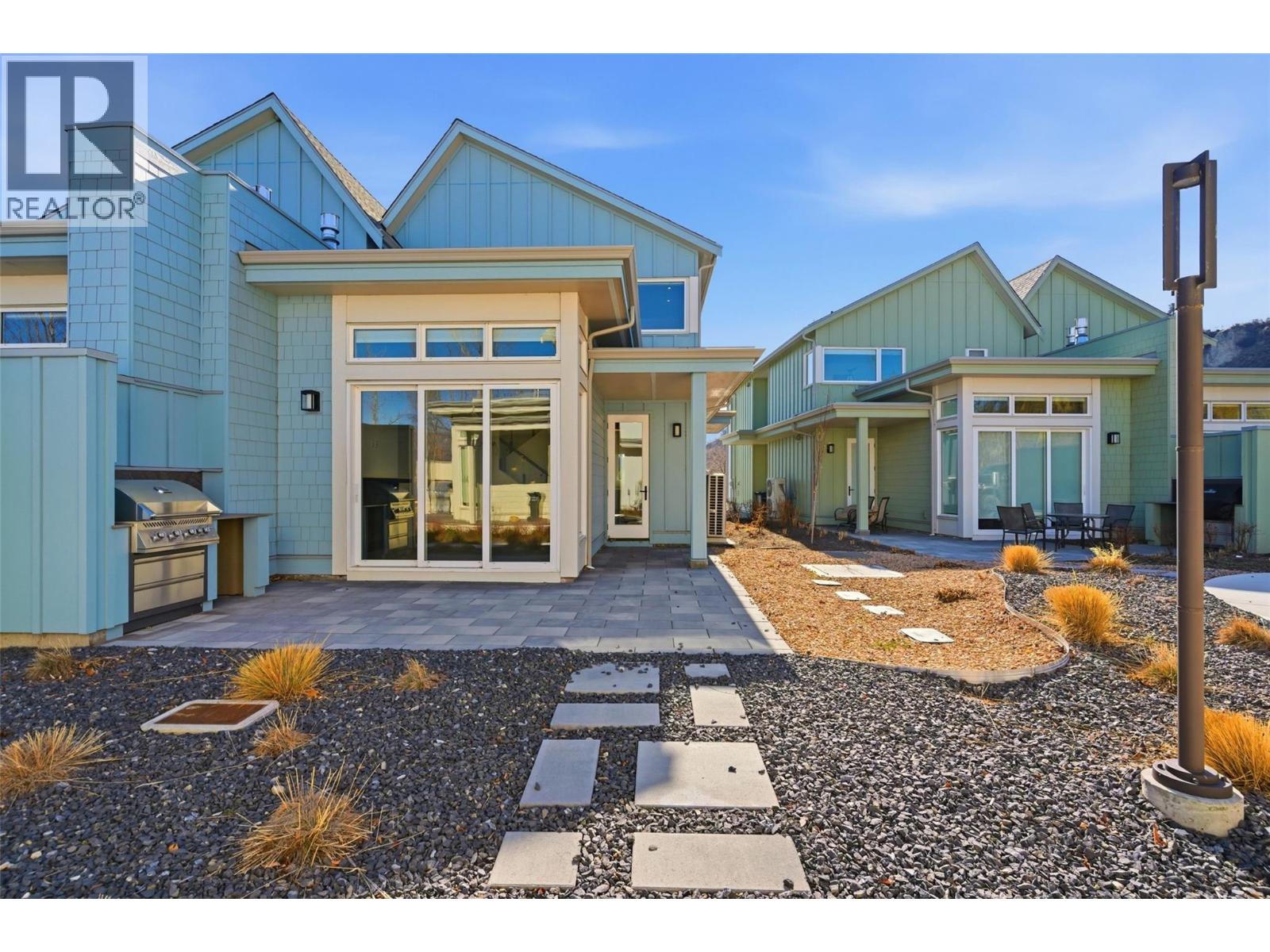 3290 Landry Crescent, Summerland