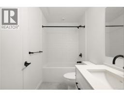 Th2 1102 Esquimalt Rd, Esquimalt, BC V9A0L3 Photo 17