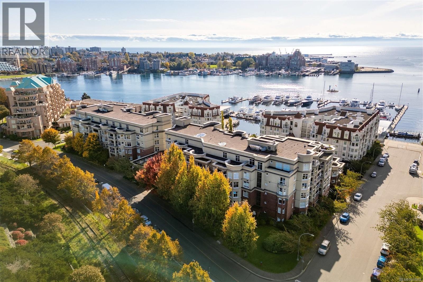 PH4 165 Kimta Road, Victoria