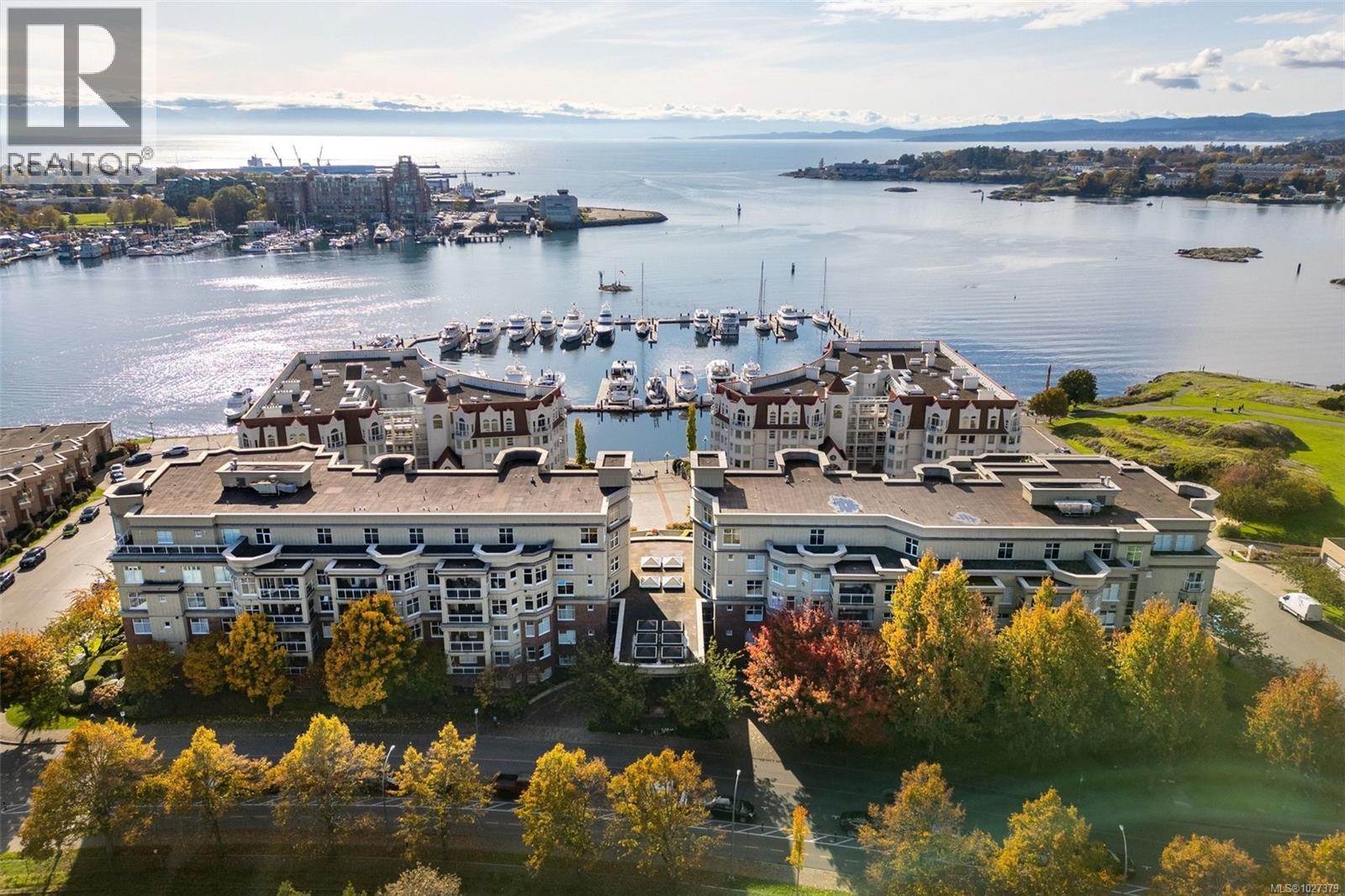 PH4 165 Kimta Road, Victoria