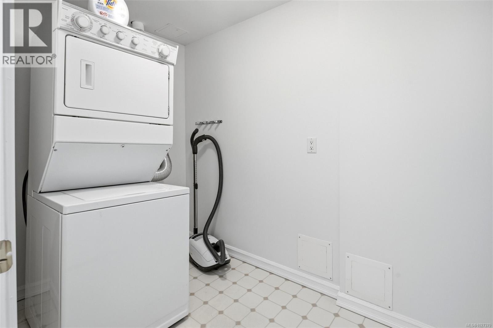 PH4 165 Kimta Road, Victoria