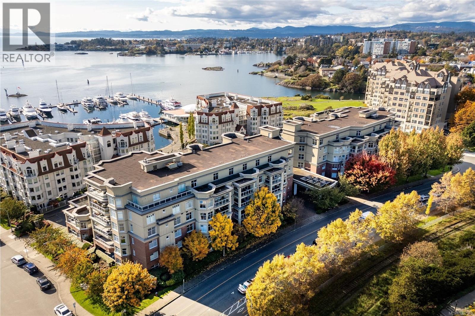 PH4 165 Kimta Road, Victoria