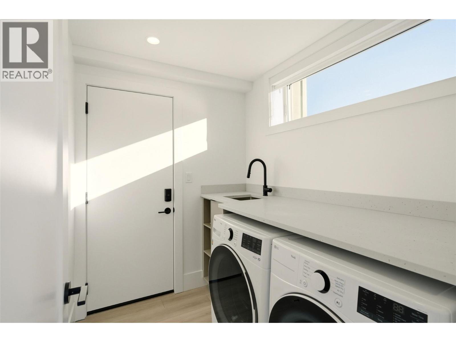 3170 Landry Crescent, Summerland