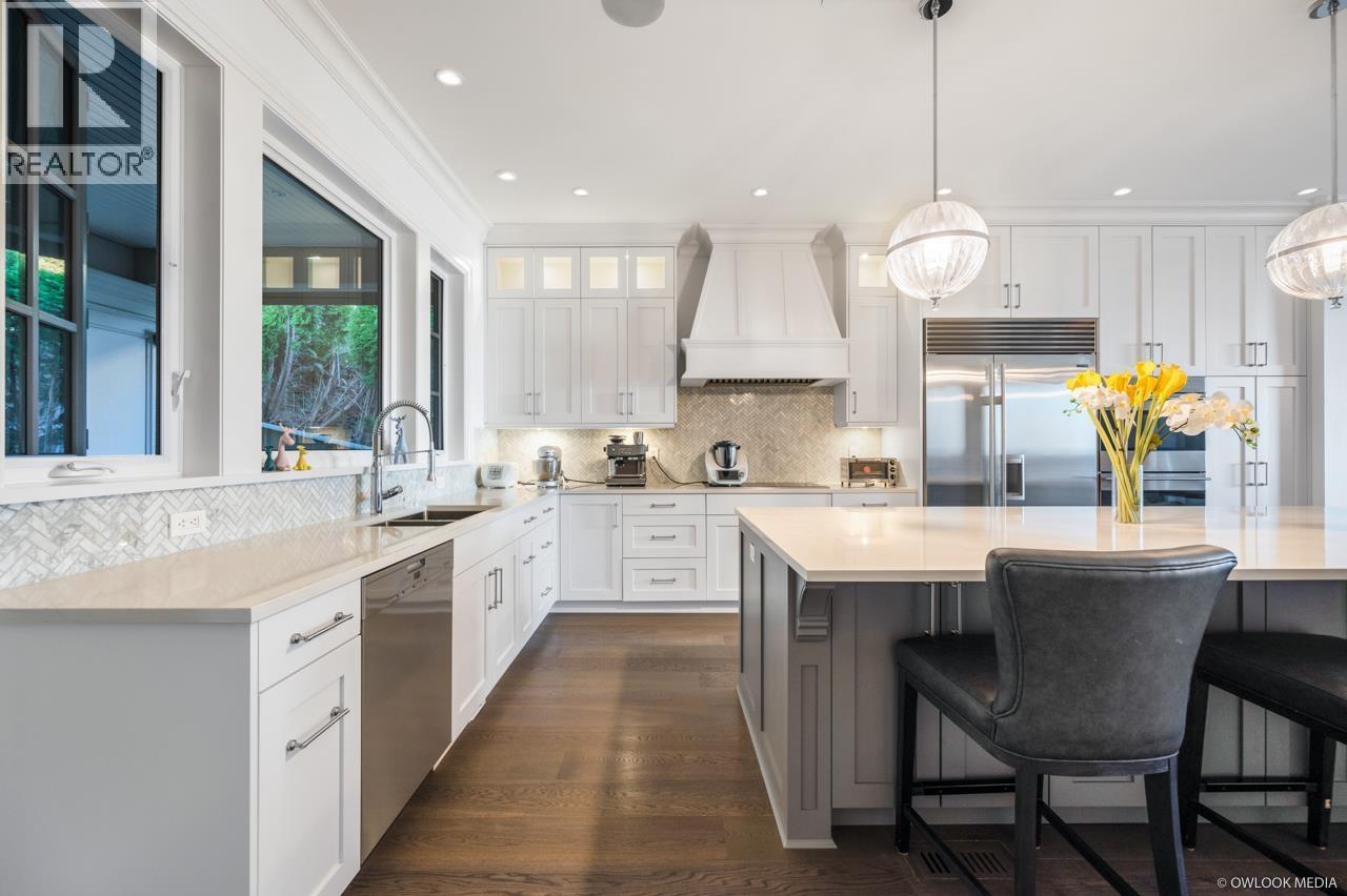 1485 CAMELOT ROAD, West Vancouver