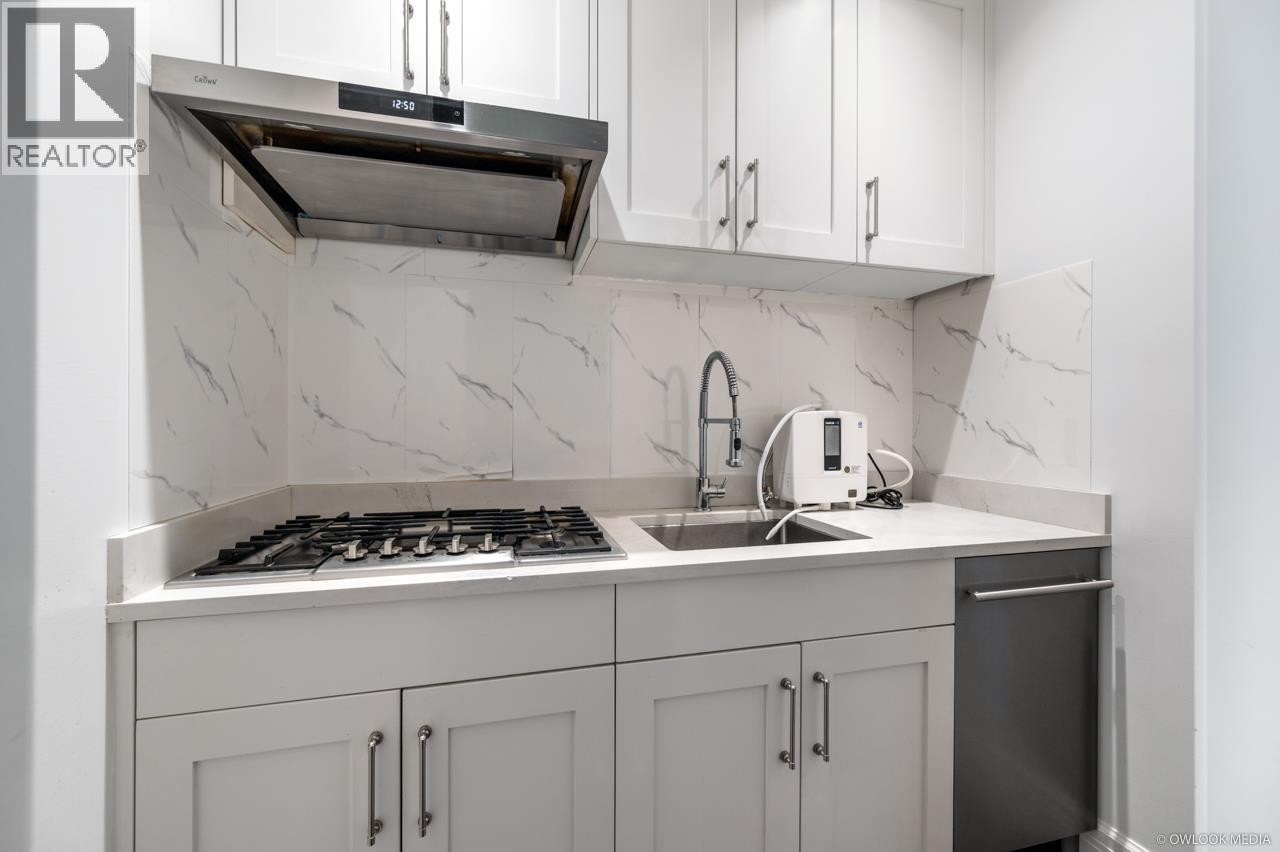 1485 CAMELOT ROAD, West Vancouver