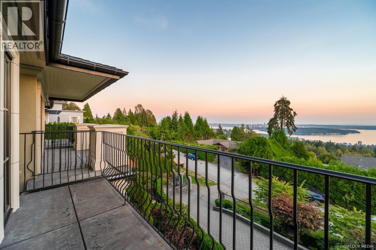 1485 CAMELOT ROAD, West Vancouver