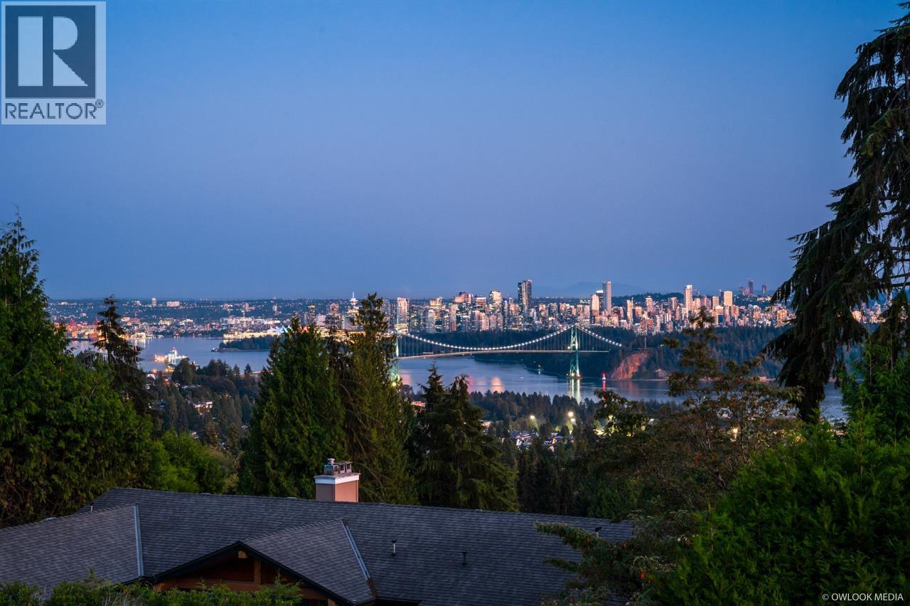 1485 CAMELOT ROAD, West Vancouver