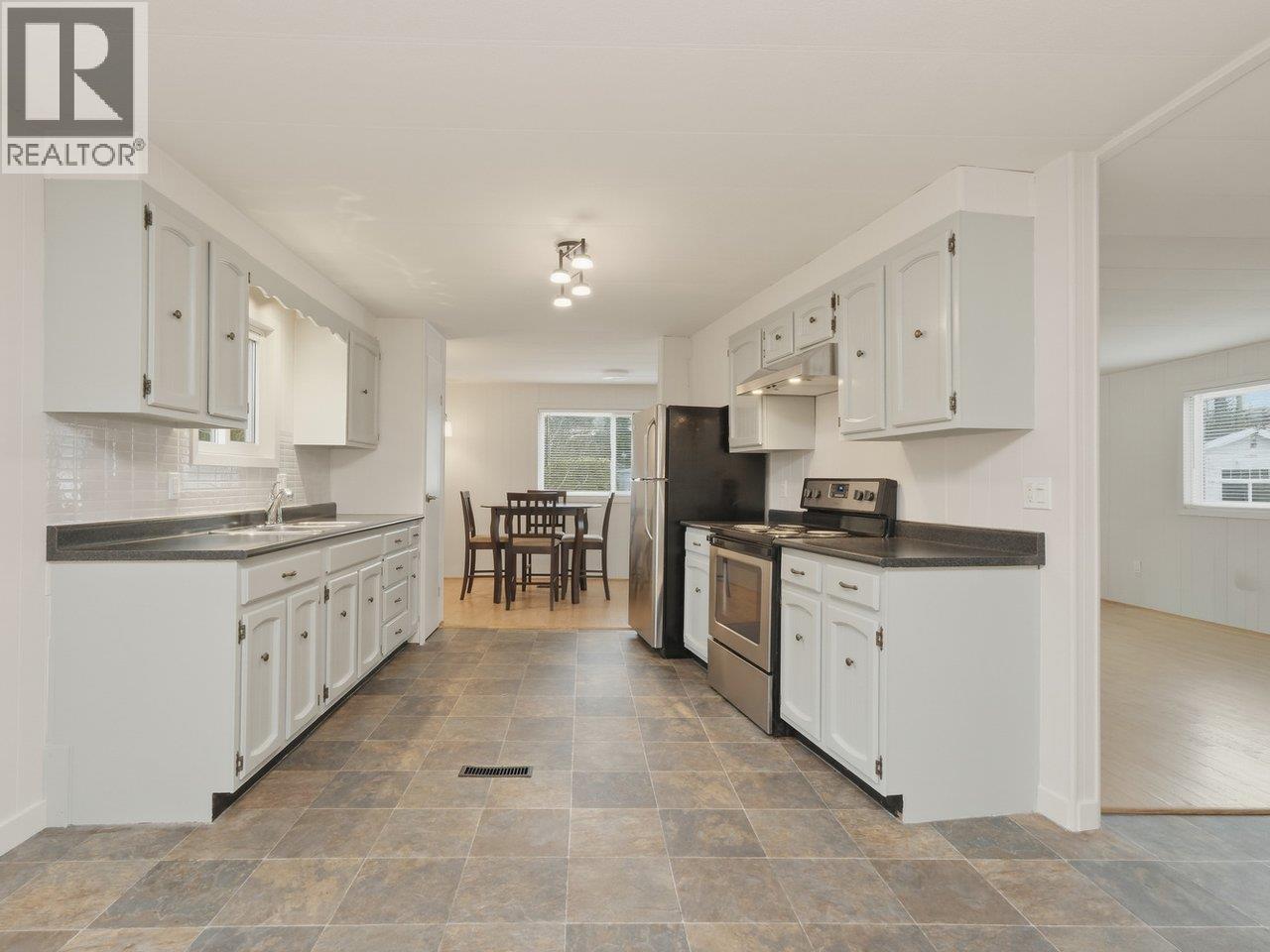 233 TYEE DRIVE, West Vancouver