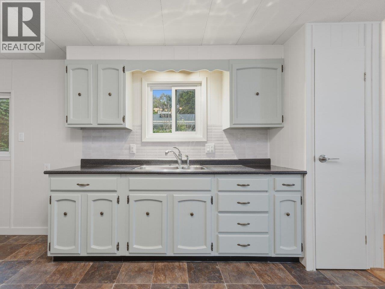 233 TYEE DRIVE, West Vancouver