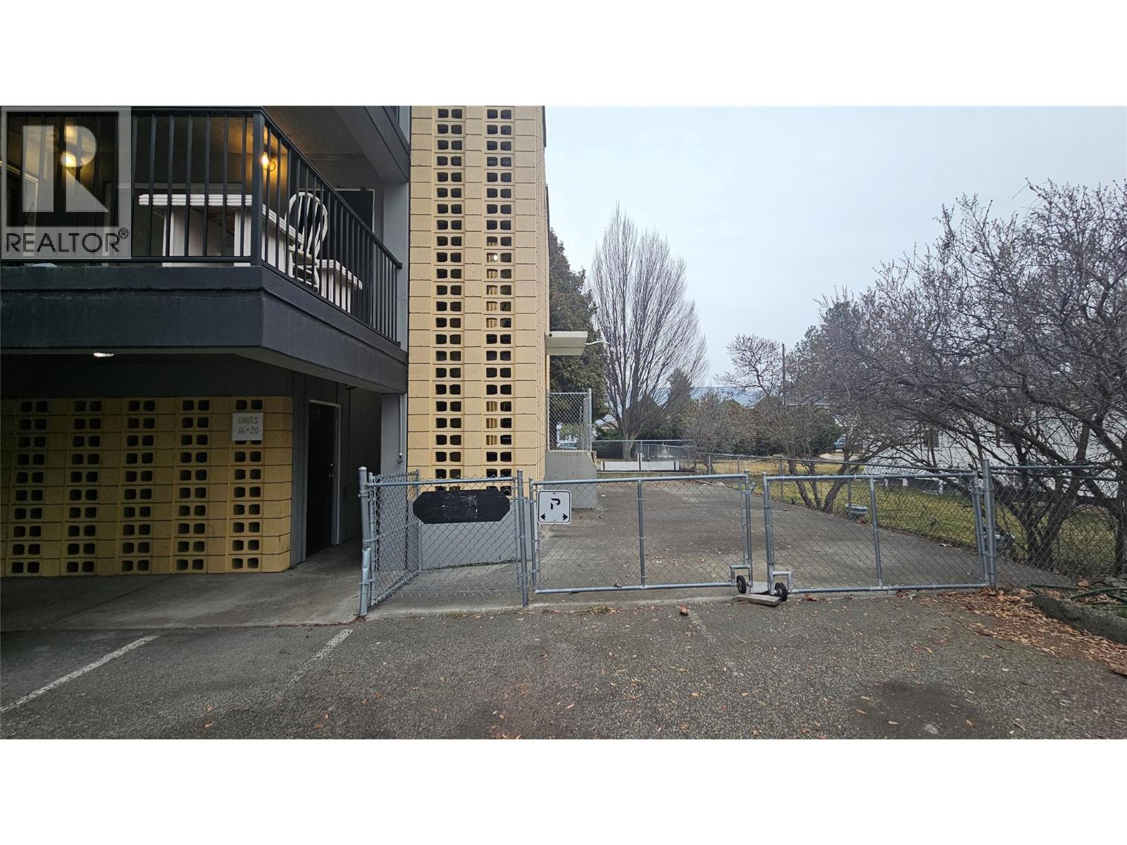 301 SCOTT AVENUE - 8