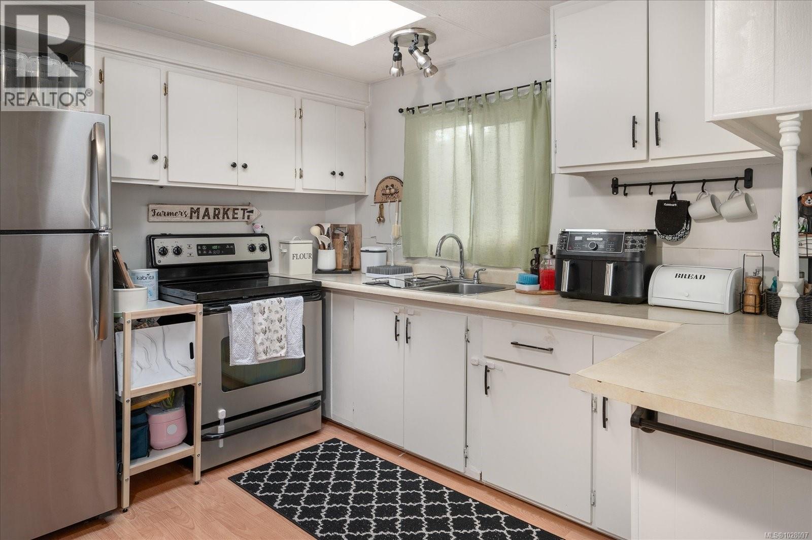 #62 3560 HALLBERG RD - 11