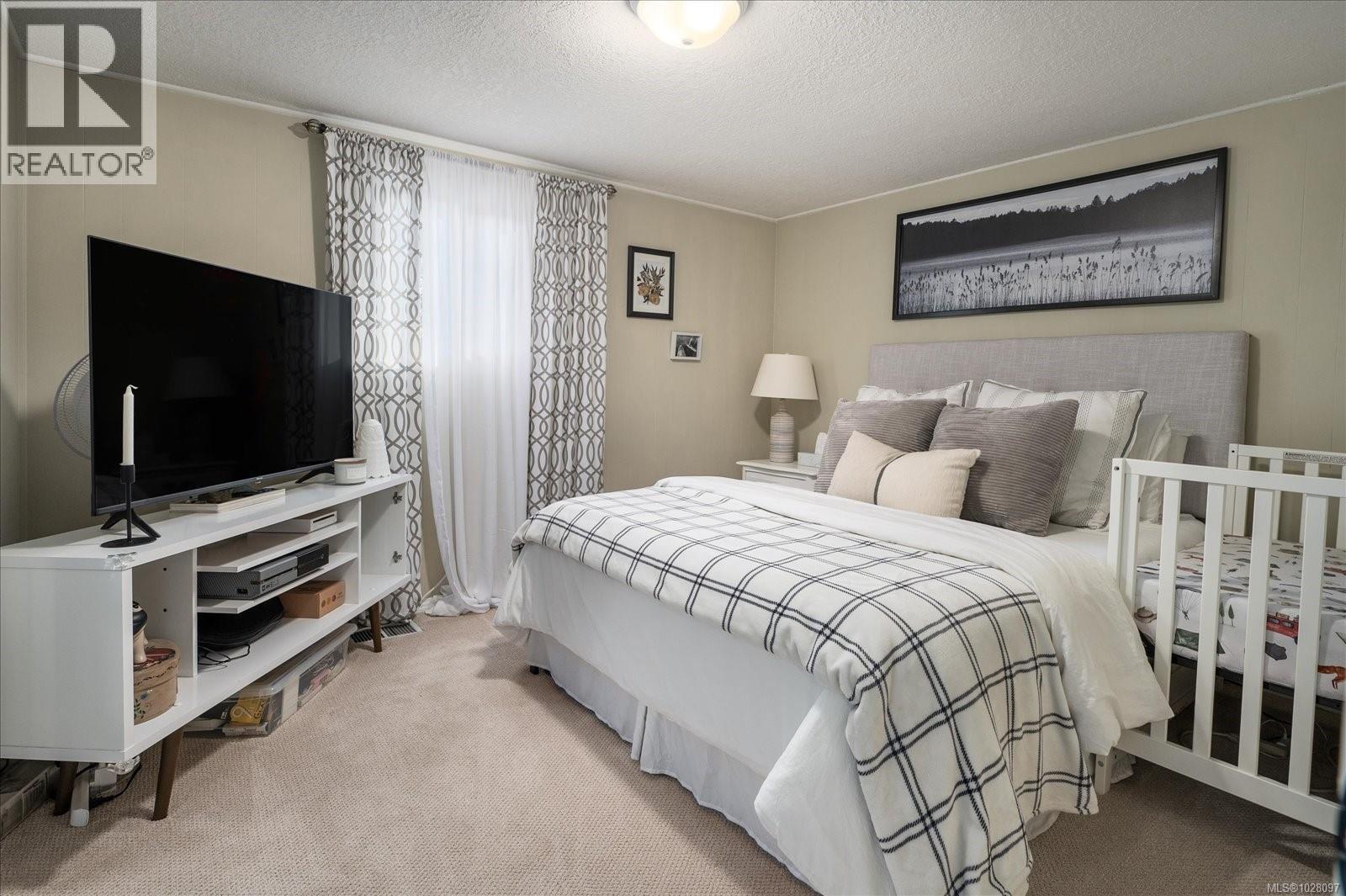 #62 3560 HALLBERG RD - 16