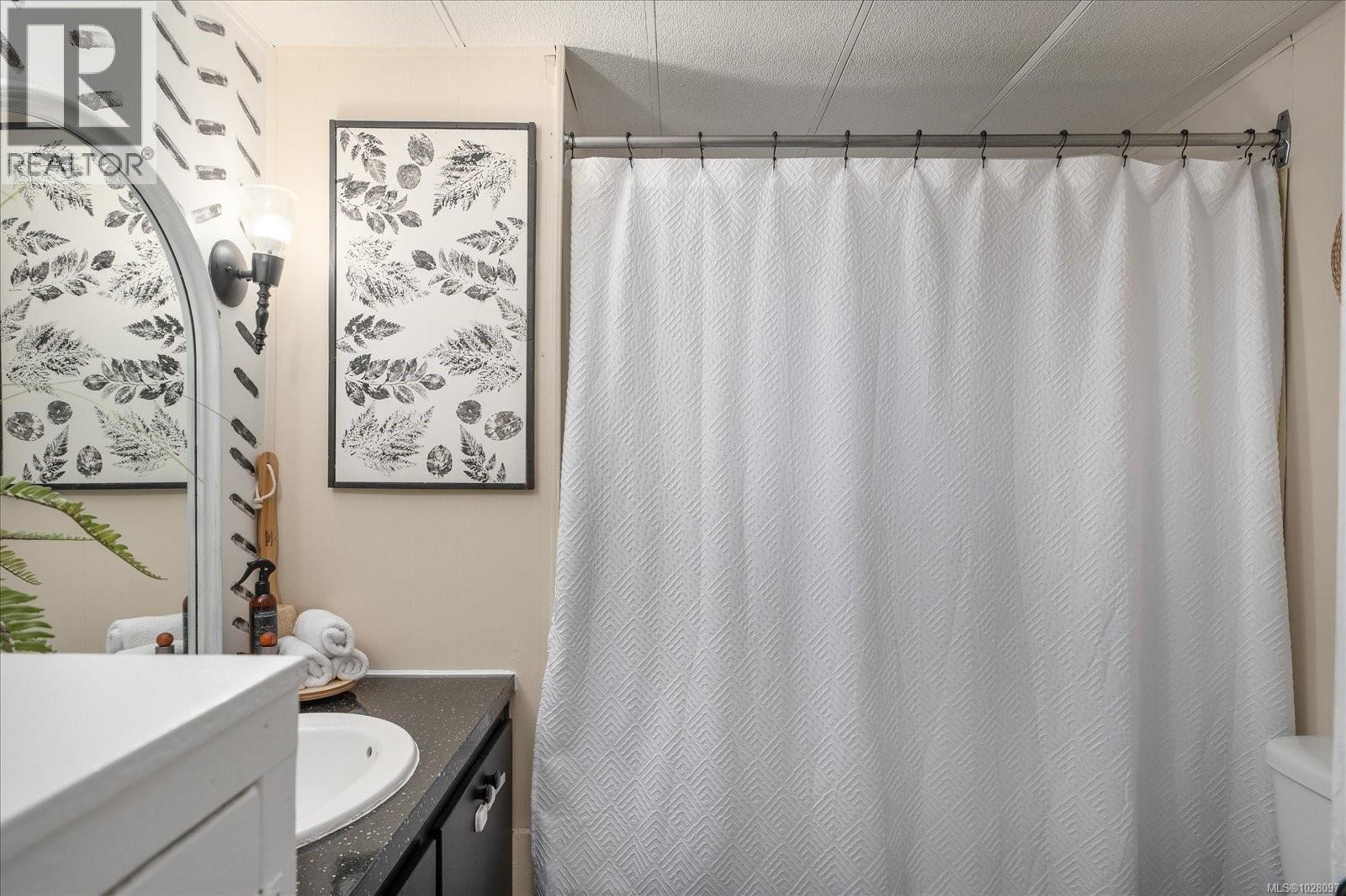 #62 3560 HALLBERG RD - 21