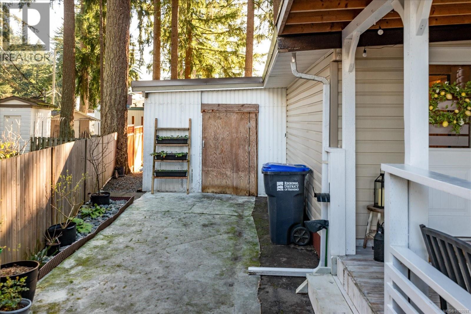 #62 3560 HALLBERG RD - 27