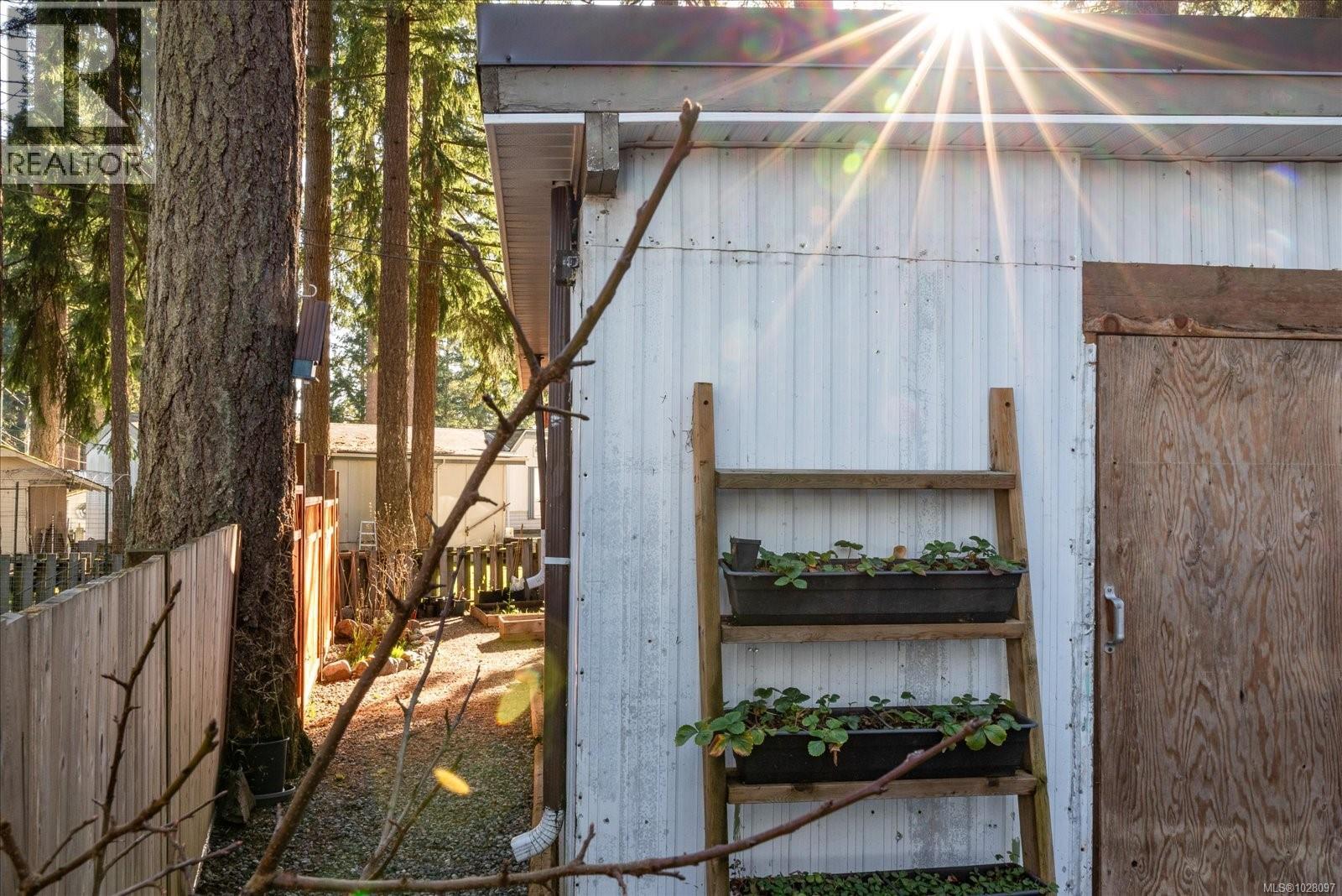 #62 3560 HALLBERG RD - 28