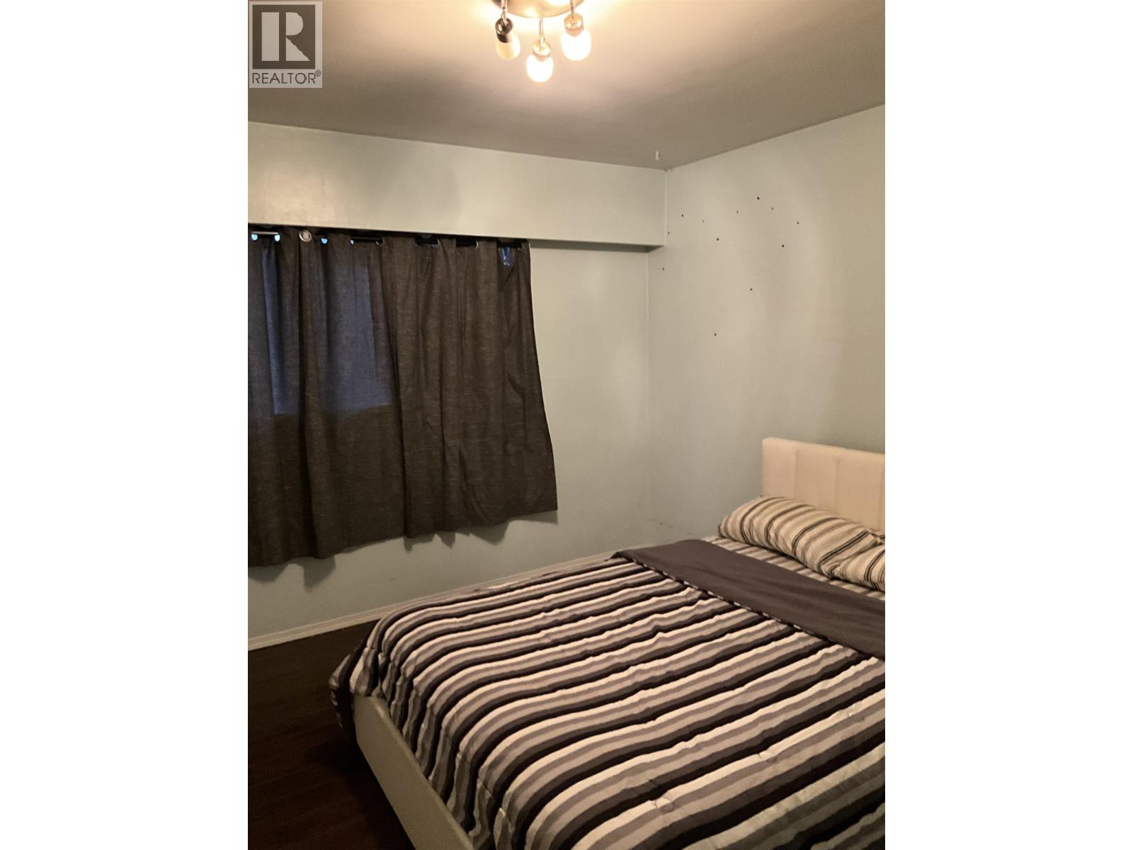 9229 10TH AVENUE, Burnaby