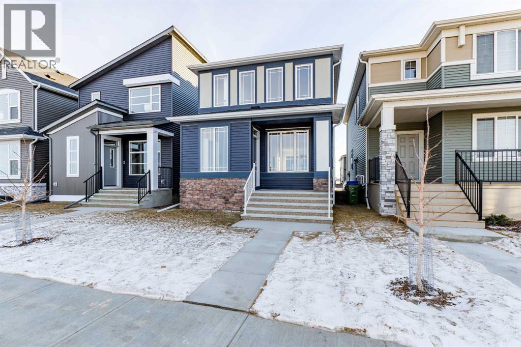 15 Corner Glen Drive NE, Calgary, Alberta