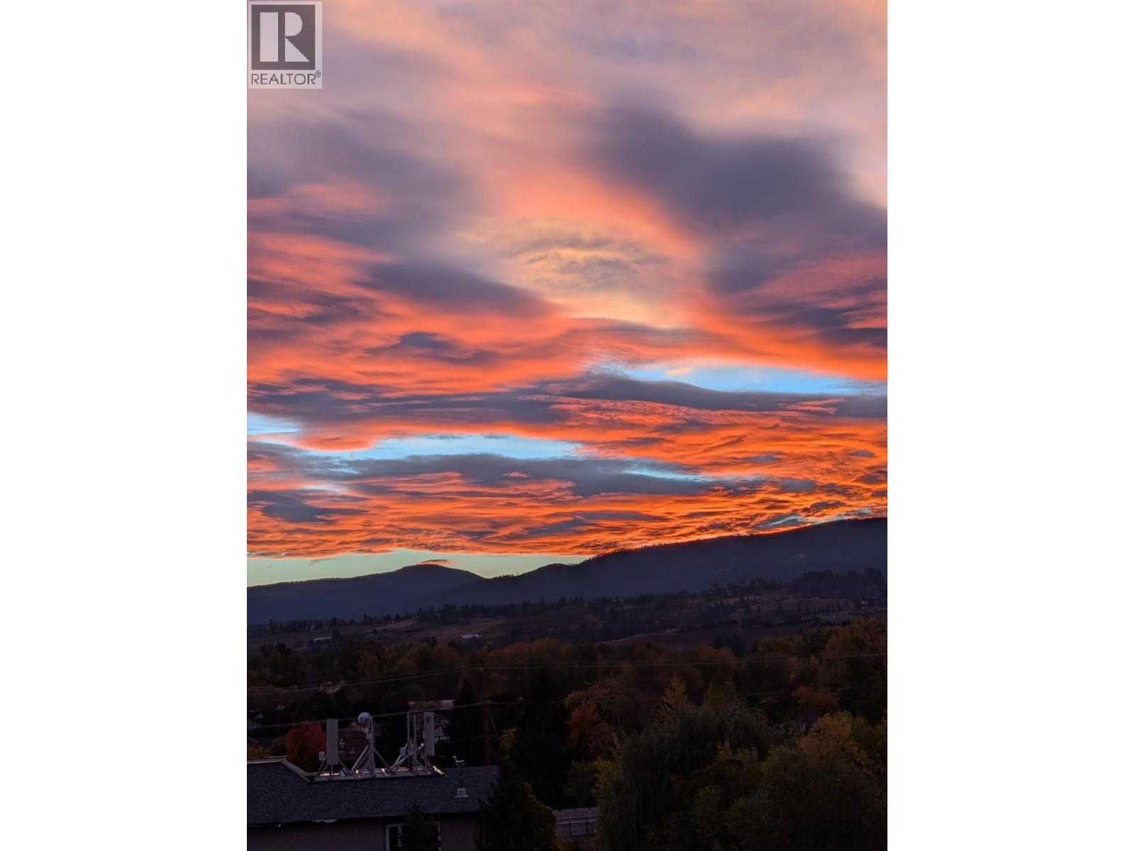 604 529 Truswell Road, Kelowna