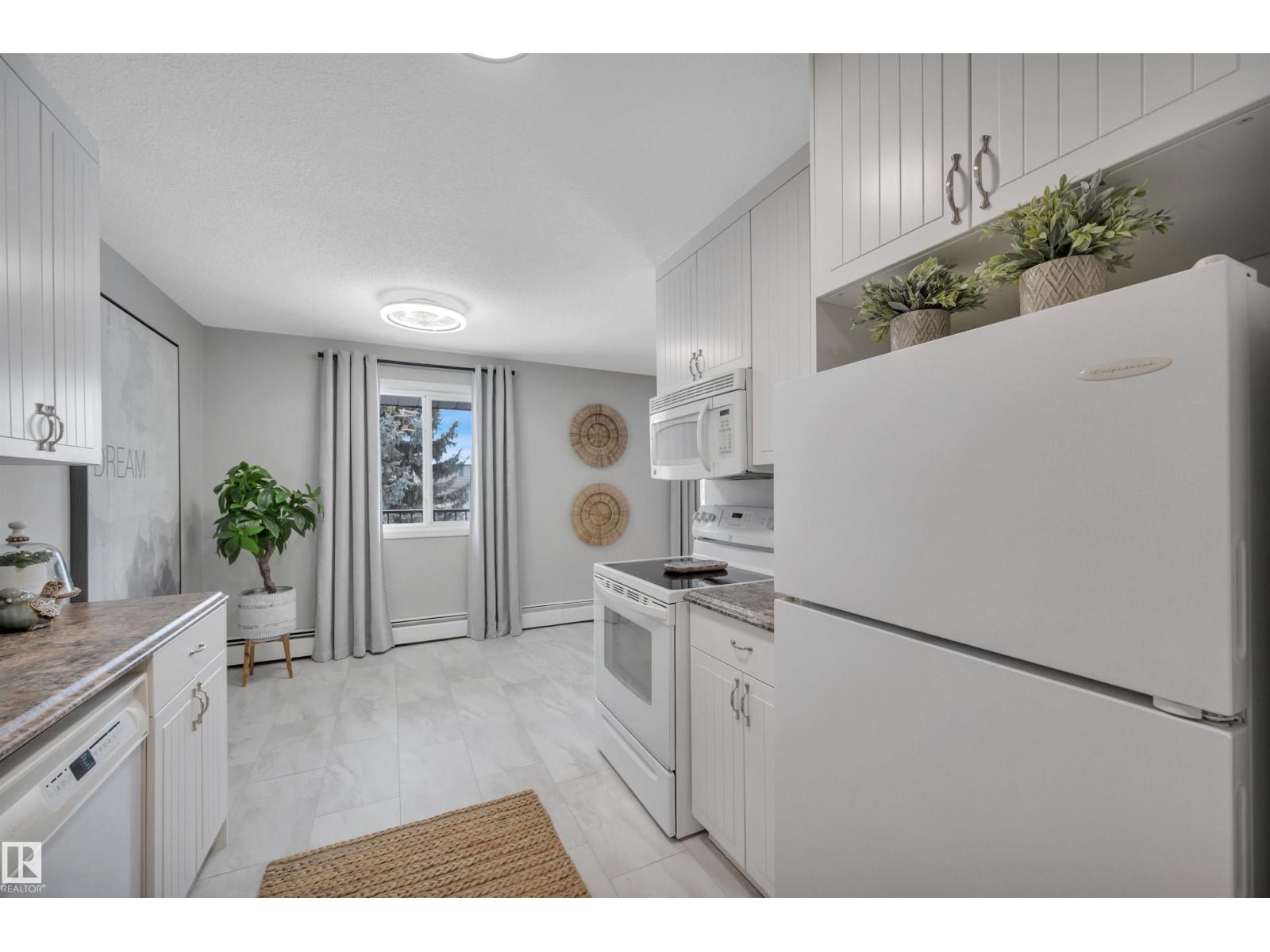 
          201 237 WOODVALE RD W NW
            <br/>
            <span>Edmonton</span>
            , 
            <span>AB</span>
             <span>T6L1E5</span>
         - Photo 8