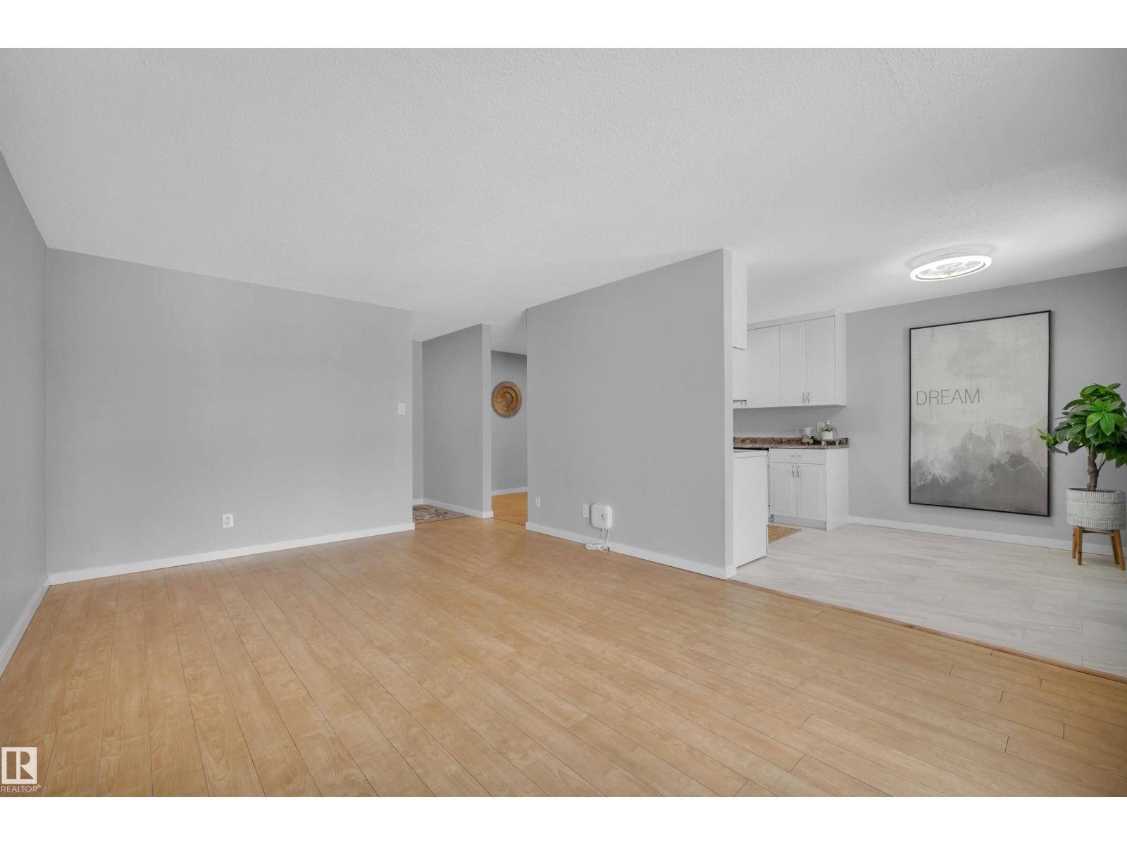 
          201 237 WOODVALE RD W NW
            <br/>
            <span>Edmonton</span>
            , 
            <span>AB</span>
             <span>T6L1E5</span>
        