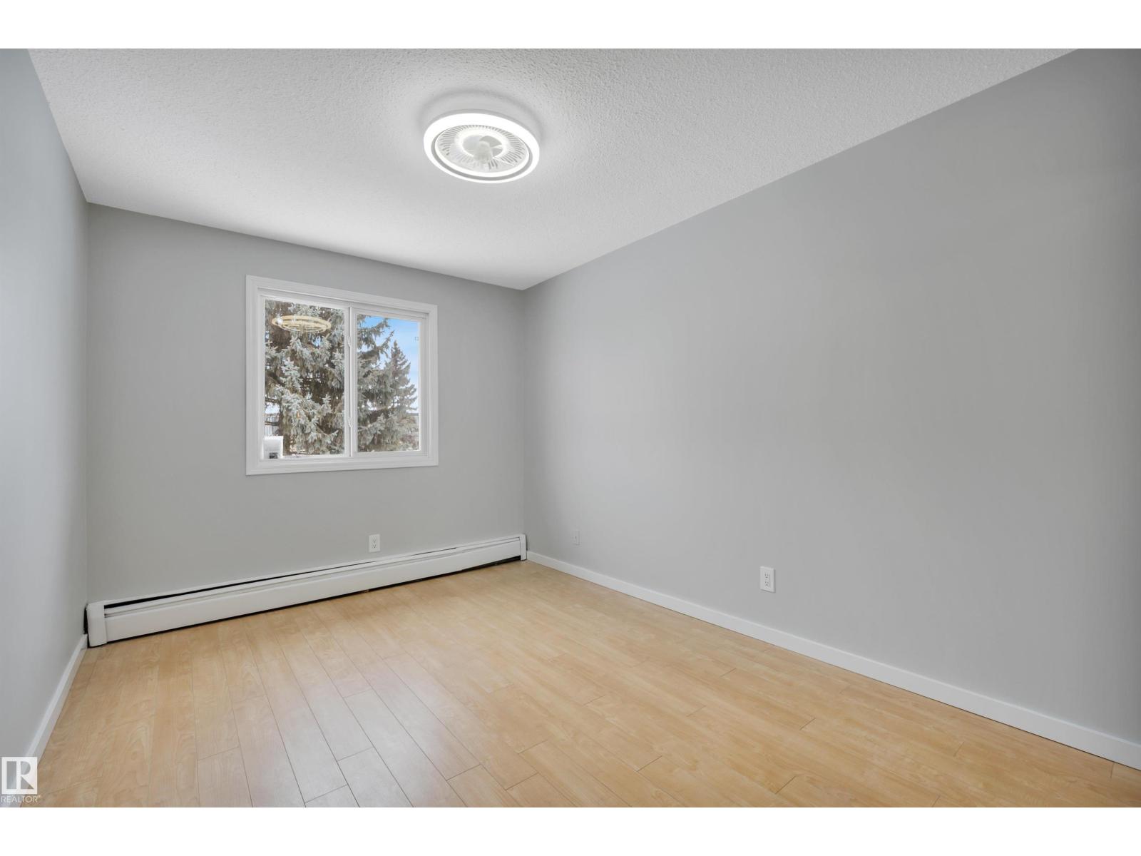 
          201 237 WOODVALE RD W NW
            <br/>
            <span>Edmonton</span>
            , 
            <span>AB</span>
             <span>T6L1E5</span>
         - Photo 16